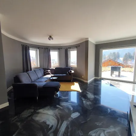 Apartment Idyll 80qm, 2,5 Zimmer,modern, Lichtdurchflutet,